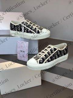 (Category: ) located in . Submitted by shoes_locker (Listing ID 1375931696, Image 1). Description: .