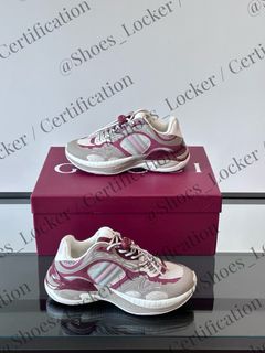 (Category: ) located in . Submitted by shoes_locker (Listing ID 1377723450, Image 1). Description: .