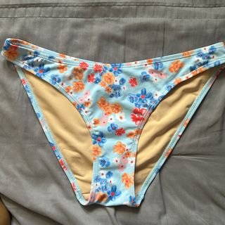 (Category: ) located in . Submitted by rizbae (Listing ID 1378796033, Image 1). Description: .