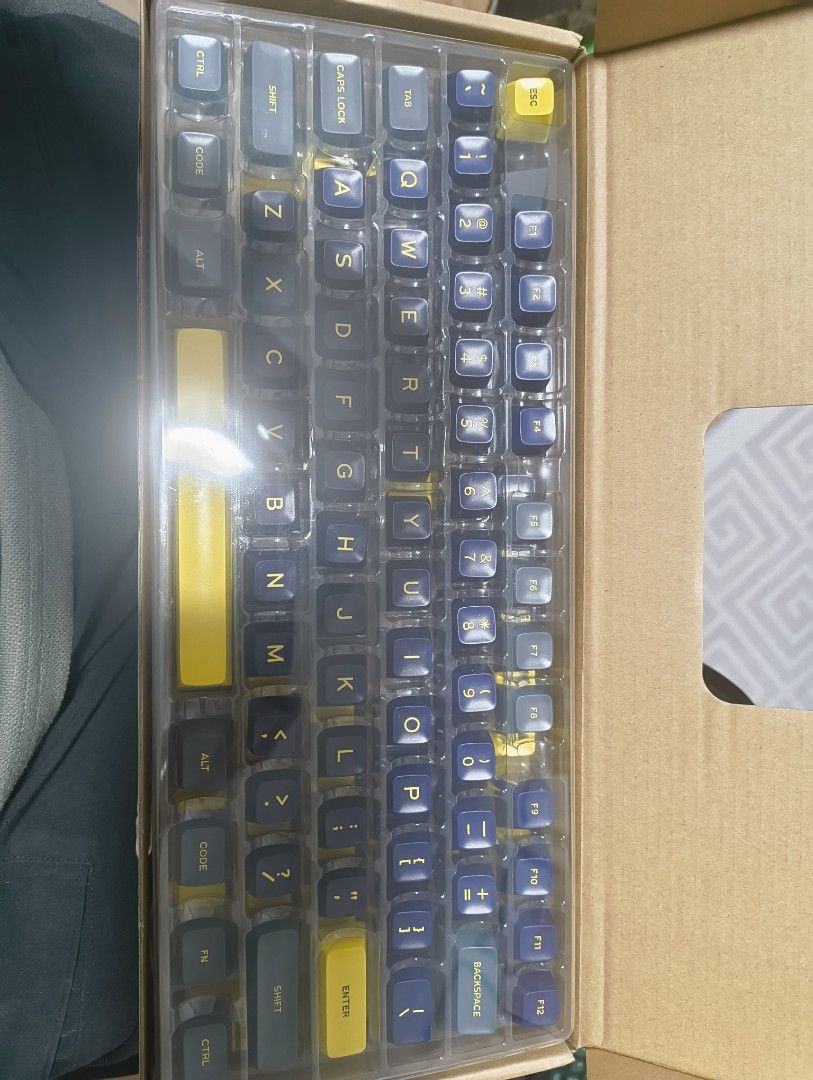Custom Mechanical Keyboard Keycaps (Category: Computer Keyboard) located in Singapore. Submitted by twowentyfiveforty (Listing ID 1378790656, Image 3). Description: - Like new 172-key ABS keycap set SA Profile - Used very minimally. Less than 10 hours of usage - Navy blue and yellow color scheme - Includes all keys shown in the images - Ideal for mechanical keyboard customization .
