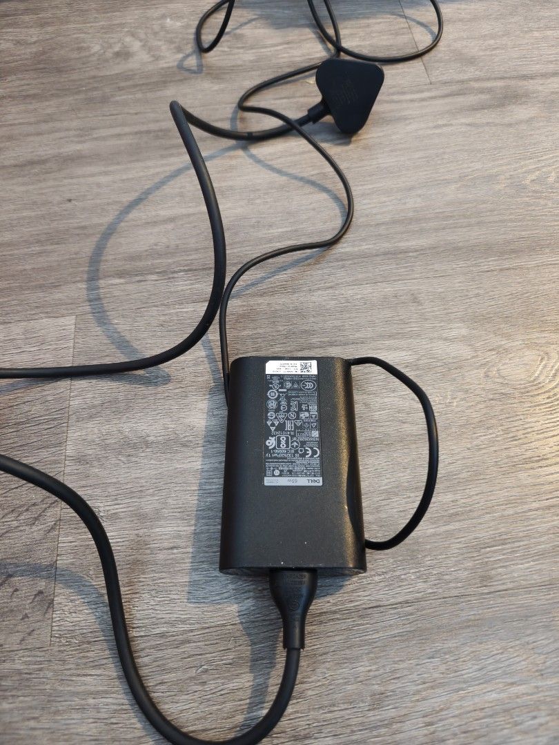Dell Laptop cable (Category: Cables & Adaptors) located in Singapore. Submitted by donnie_man (Listing ID 1378818574, Image 2). Description: Dell laptop cable 65w Output 19.5v-3.34A.