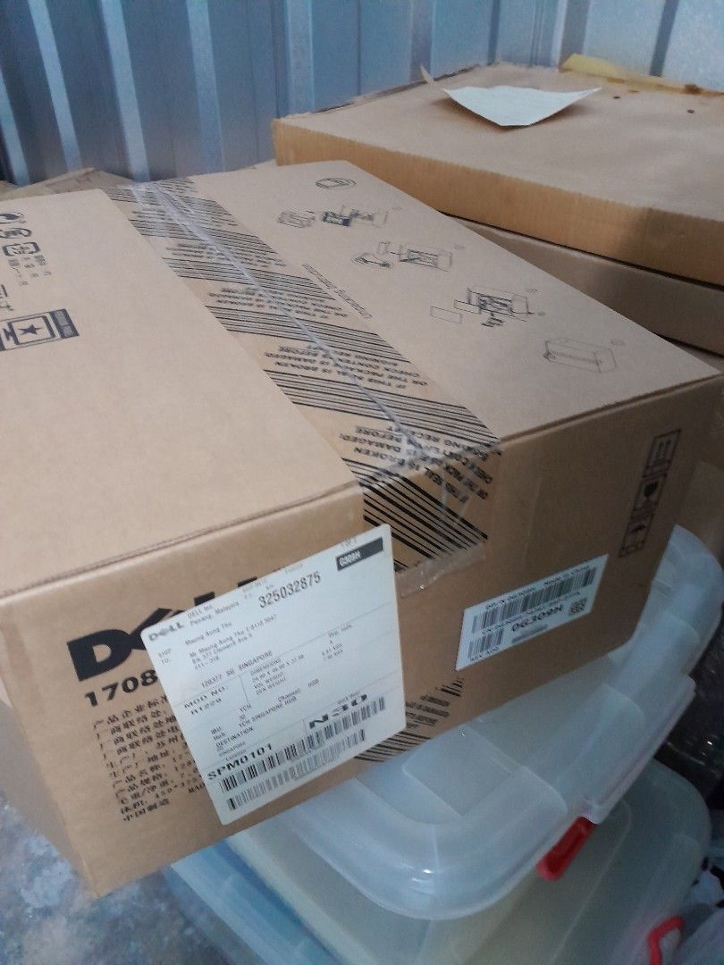 Dell Monitor (Category: Garage sale) located in Singapore. Submitted by mgaungthu89449 (Listing ID 1378899776, Image 1). Description: brand new.
