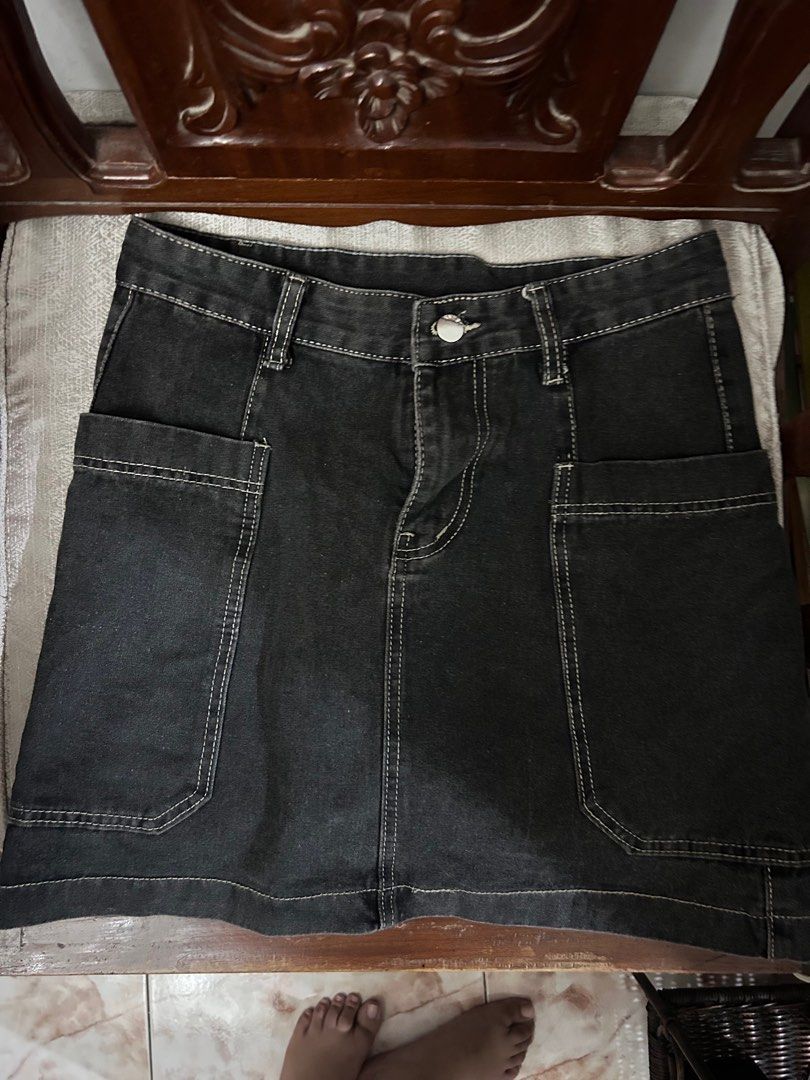 Denim Skirt (Category: Skirts) located in Cavite. Submitted by elledecluttersss (Listing ID 1378909889, Image 1). Description: No inner shorts Gcash payment only.