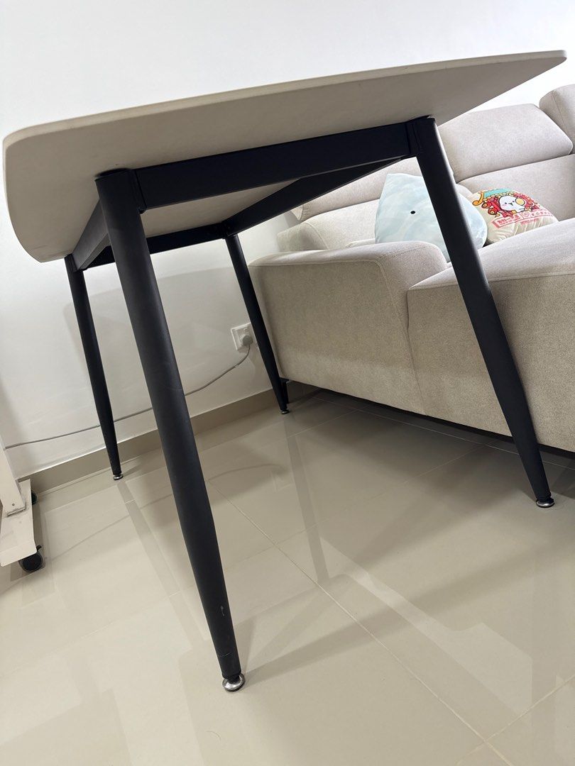Dining table (Category: Tables & Sets) located in Kuala Lumpur. Submitted by soyabean123 (Listing ID 1378786796, Image 3). Description: Modern & minimalist Porcelain Dining Table for Sale L140 x W79 x H75 cm Porcelain (ceramic) tabletop Perfect for 4 pax Very good conditions & barely used! *Self-pickup only from Bandar Puteri Puchong (Sorry no delivery) Selling this beautiful dining table as it’s too big for my tiny home, and since I travel often