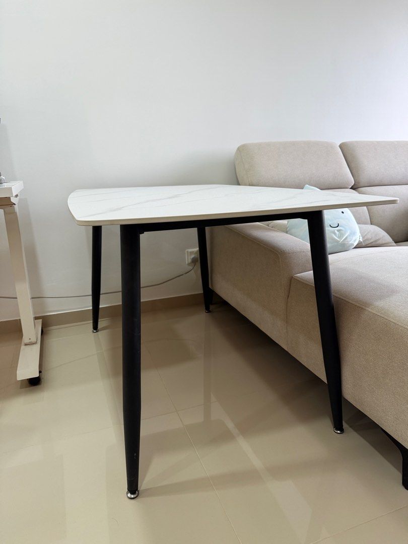 Dining table (Category: Tables & Sets) located in Kuala Lumpur. Submitted by soyabean123 (Listing ID 1378786796, Image 2). Description: Modern & minimalist Porcelain Dining Table for Sale L140 x W79 x H75 cm Porcelain (ceramic) tabletop Perfect for 4 pax Very good conditions & barely used! *Self-pickup only from Bandar Puteri Puchong (Sorry no delivery) Selling this beautiful dining table as it’s too big for my tiny home, and since I travel often