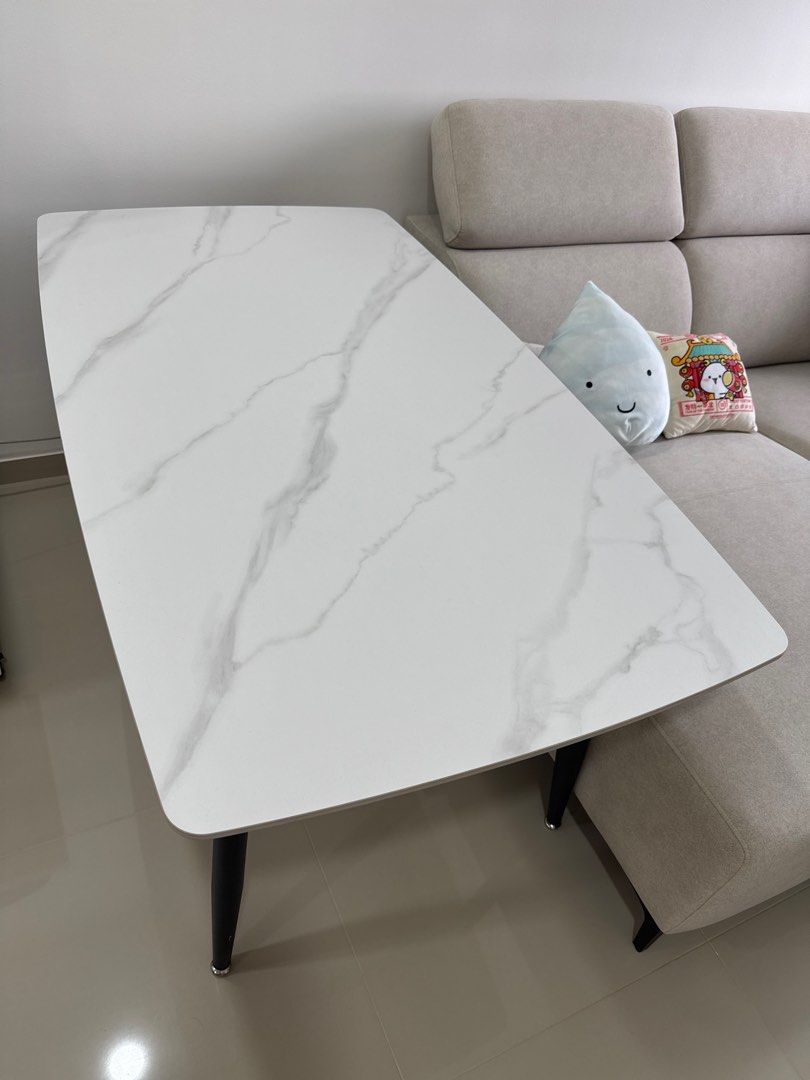 Dining table (Category: Tables & Sets) located in Kuala Lumpur. Submitted by soyabean123 (Listing ID 1378786796, Image 1). Description: Modern & minimalist Porcelain Dining Table for Sale L140 x W79 x H75 cm Porcelain (ceramic) tabletop Perfect for 4 pax Very good conditions & barely used! *Self-pickup only from Bandar Puteri Puchong (Sorry no delivery) Selling this beautiful dining table as it’s too big for my tiny home, and since I travel often