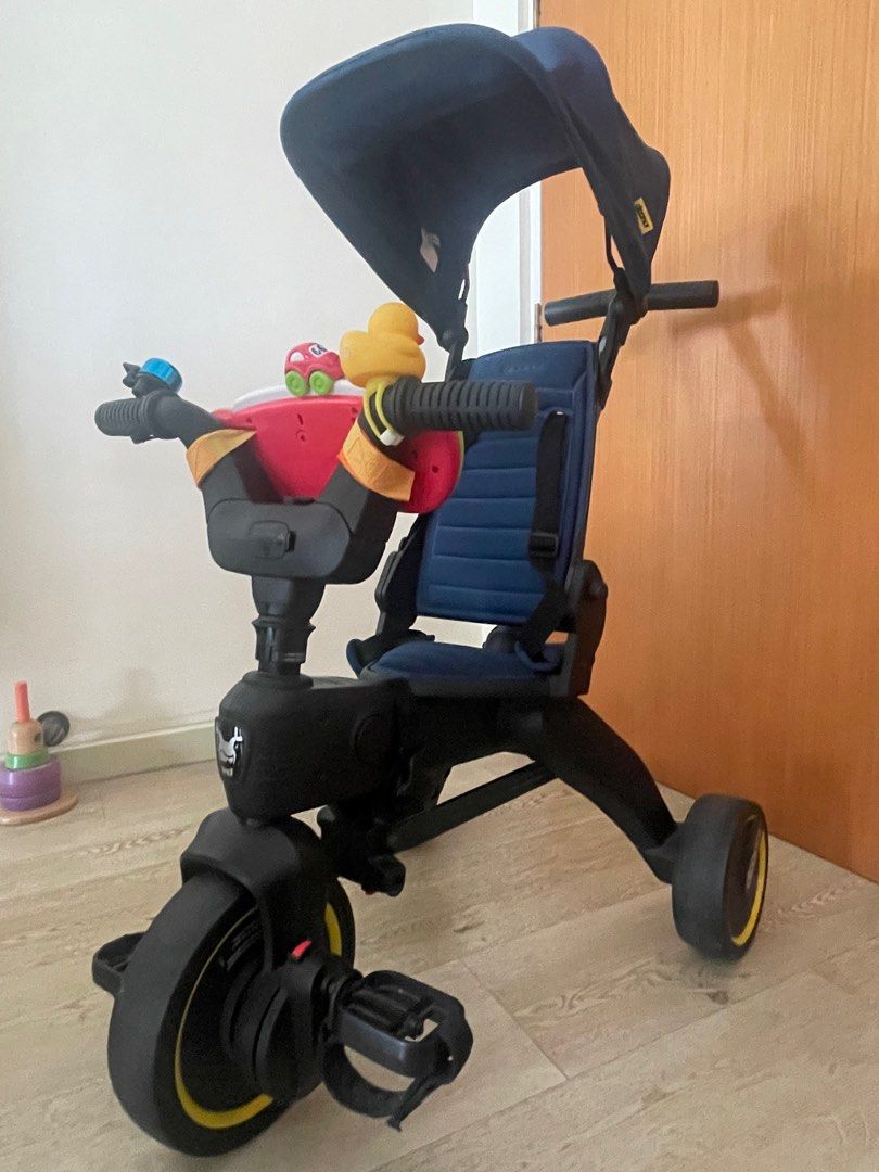 Doona S3 Liki trike (Blue) (Category: Strollers) located in Singapore. Submitted by naughtyegg228 (Listing ID 1378779245, Image 1). Description: Included storage bag, steering wheel driving toy (with sounds).