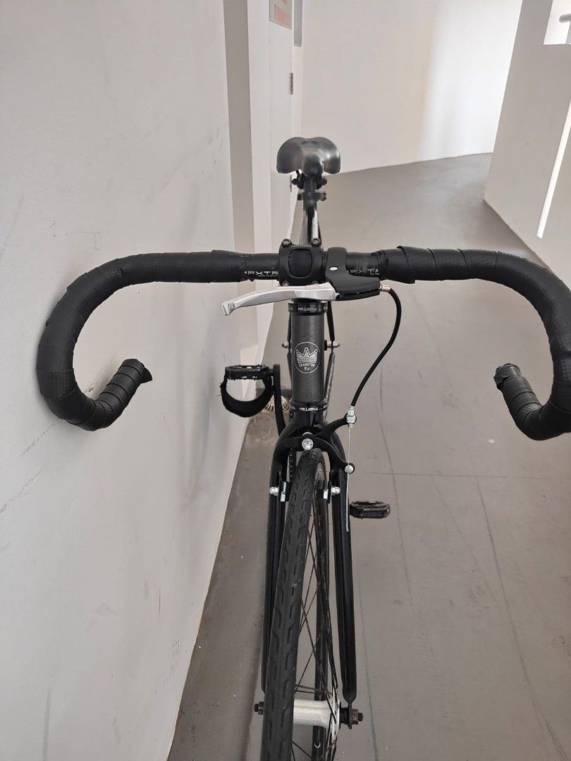 Fixed Gear Bicycle - Black (Category: Bicycles) located in Singapore. Submitted by limyongyi136400 (Listing ID 1378877466, Image 2). Description: wtt/wts wtt for tsunami frame pls t with me.