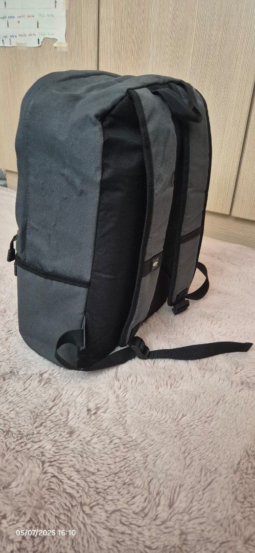 Functional backpack (Category: Backpacks) located in Singapore. Submitted by fizrinz (Listing ID 1378823271, Image 2). Description: .