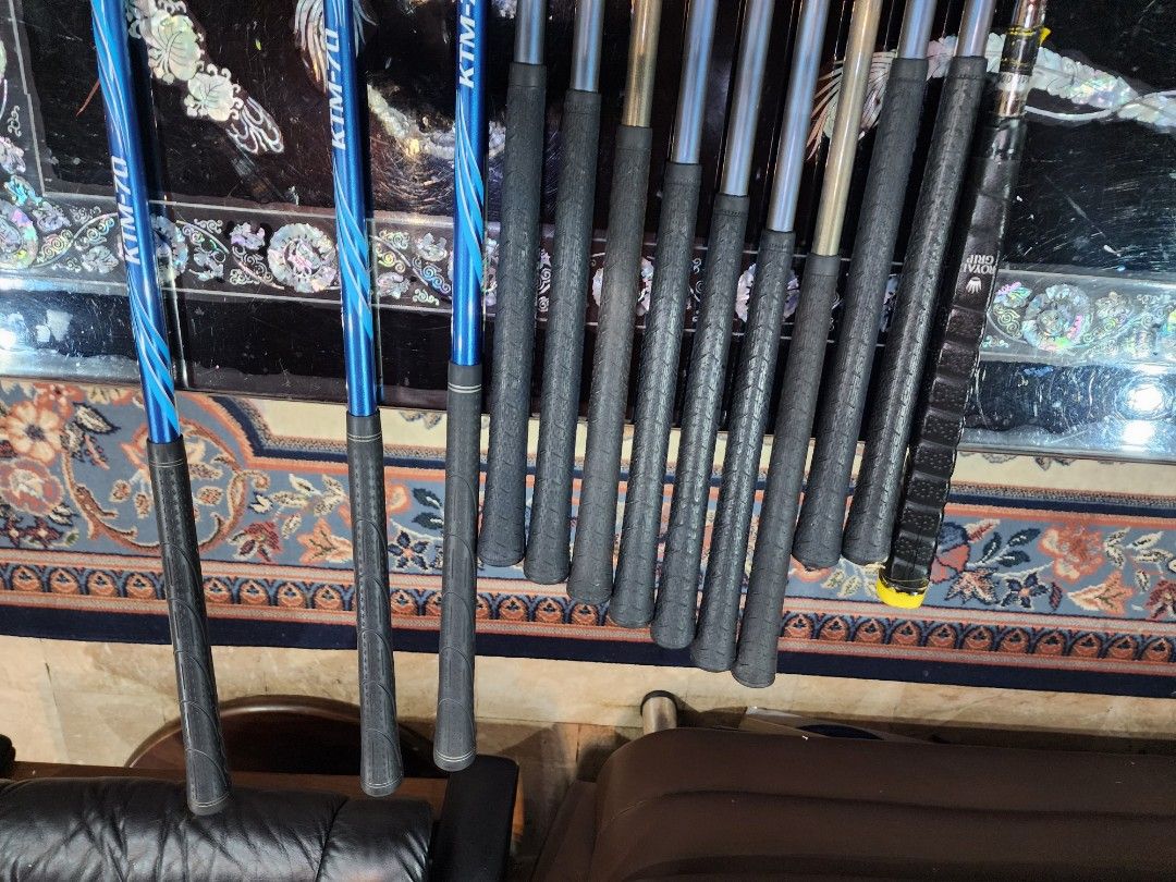 Golf Honma (Category: Golf) located in Paranaque City. Submitted by manilagolfmarket (Listing ID 1378862817, Image 3). Description: For Sale Golf Set *Honma LB 280 R1 3 star 3i&7i LB 606 4 star graphite shaft irons. *Katana MX-700 woods *Katana MX-700 10.5° driver * Bally golf bag inlcuded for only 19.8k pick up Bf Paranaque free shipping within MM..