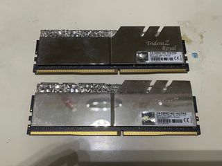 （分類：）位於 。 由 eason_chan066 提交（商品編號 1378911998，圖片 1）。簡介： 。