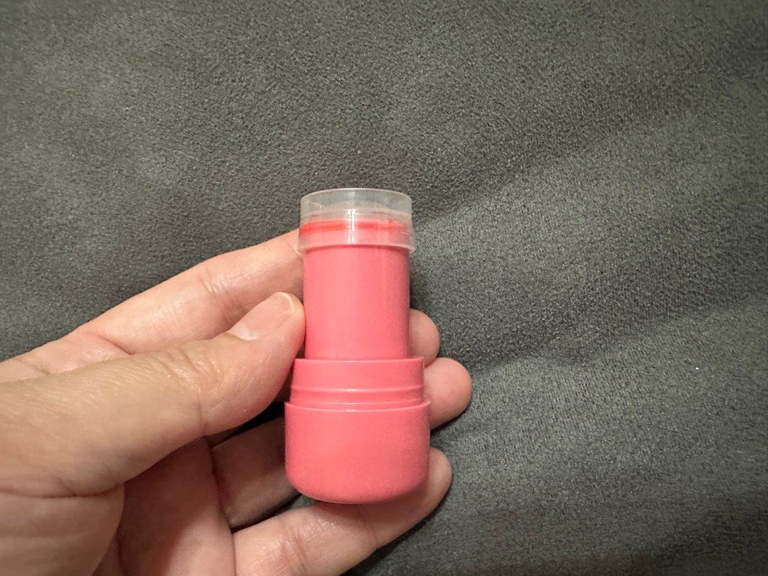 Happy Skin Jelly Tint (Category: Makeup) located in Quezon City. Submitted by japl88 (Listing ID 1378876206, Image 3). Description: Used once on face, and once on hand to swatch .