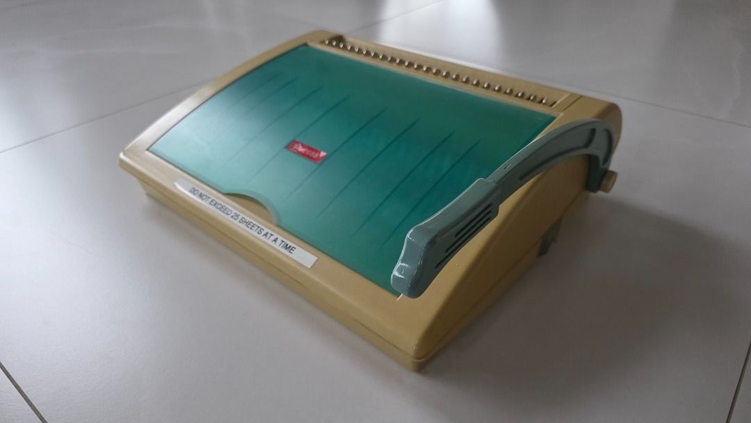 Heavy Duty Ring Binding Machine, Computers & Tech, Office & Business ...