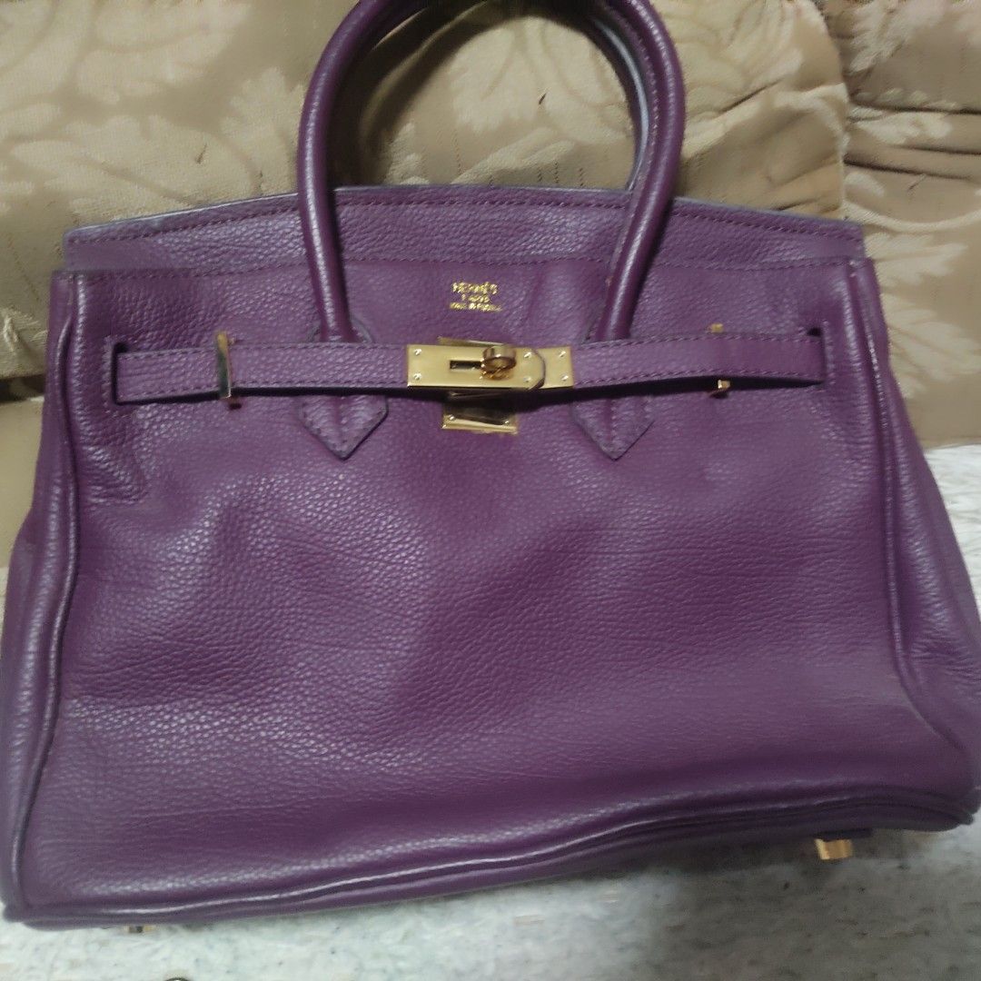 Hermes birkin (Category: Luxury Bags & Wallets) located in Antipolo. Submitted by angelantipz (Listing ID 1378901614, Image 1). Description: I'm selling Hermes birkin bag authenticity not sure almost new inclusion : bag keys dust bag very nice in actual no flaws slightly negotiable.