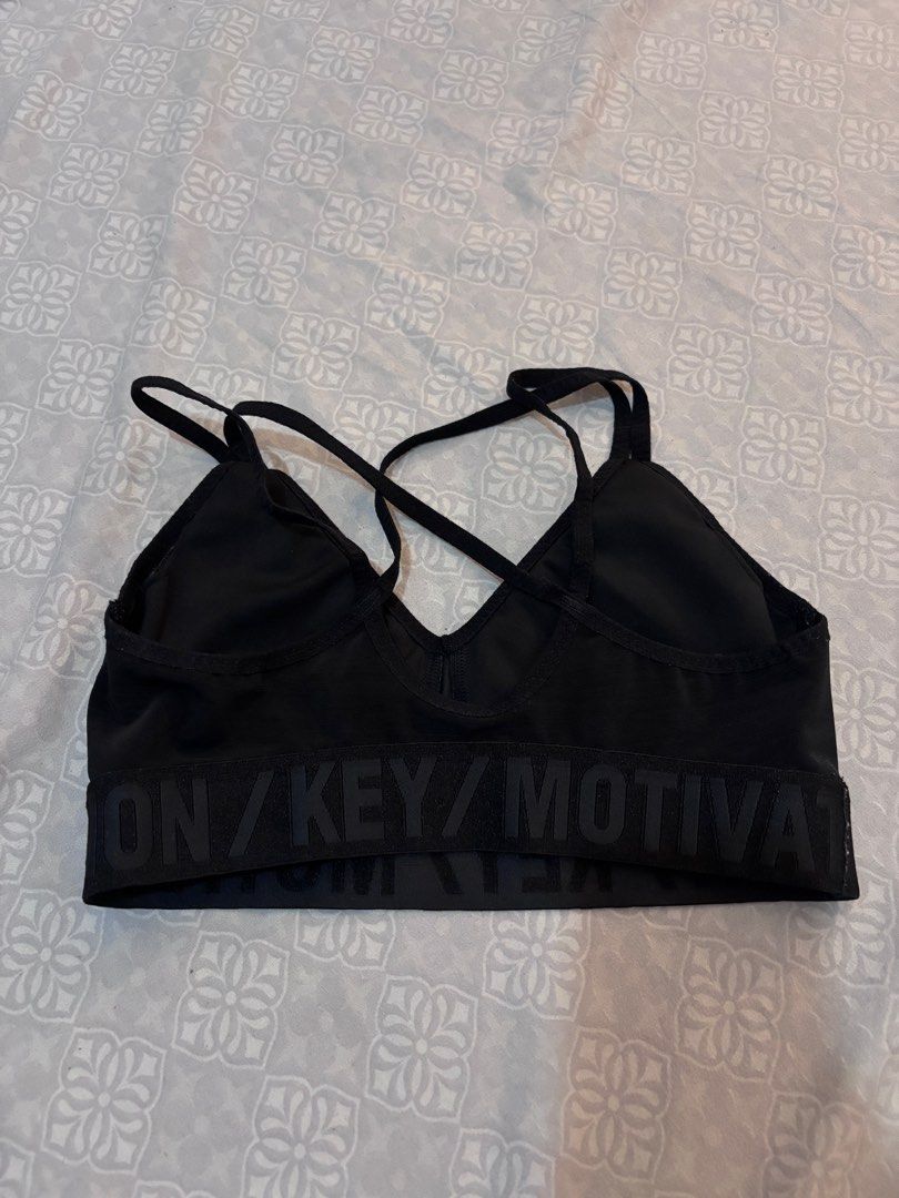 H&M Black Sports Bra (Category: Activewear) located in Pasig City. Submitted by aihanaph (Listing ID 1378801252, Image 2). Description: RFS: No longer fits me.