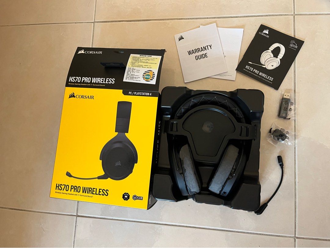 由 yen0114 (刊登 ID 1378765388，圖片 1) 提交，位於 台中市 (Taichung) 的 hs70 pro wireless 海盜船 耳機 (類別：頭戴式耳機)，說明：可使用。