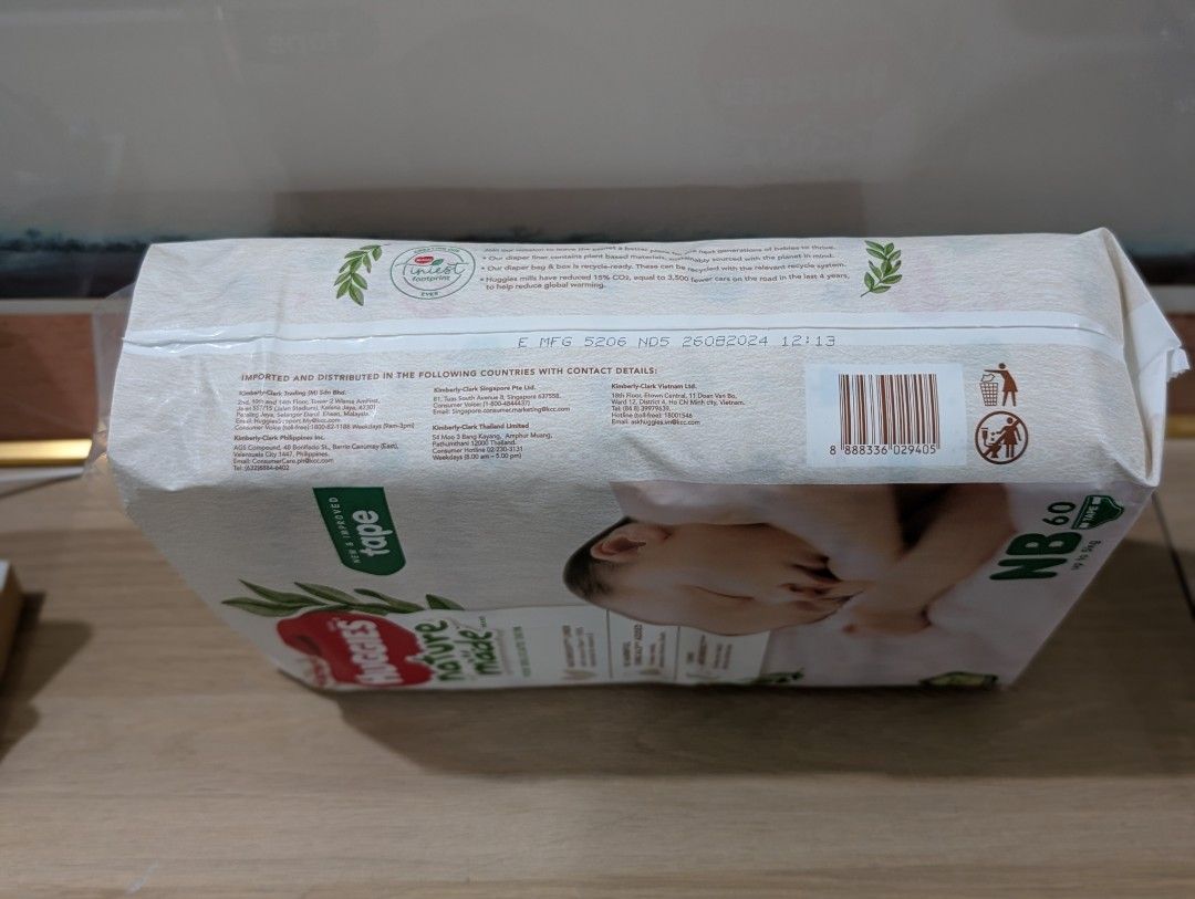 Huggies Nature Made Newborn Diapers (Category: Diapers & Baby Wipes) located in Singapore. Submitted by jess.0202 (Listing ID 1378908457, Image 3). Description: 🚨Last 3 packs remaining 🤗 - Huggies Nature Made Newborn Diapers - Size: NB (up to 5kg) - 9 packs available [sealed] - Expiry Date: February 24, 2026.
