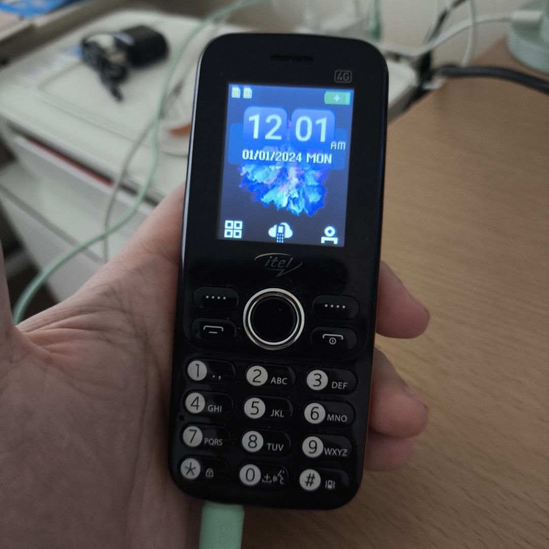 itel it9020 4G basic phone (Category: Early Generation Mobile Phones) located in Quezon City. Submitted by albenizkey (Listing ID 1378802945, Image 2). Description: backup phone only and seldom used complete with charger 100% no issues can work with dito sim and with internet meetup west avenue/banawe/makati/batasan qc.