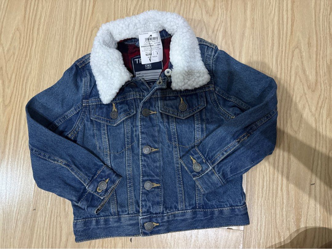 Kids Denim Winter Fleece Jacket (Category: Babies & Kids Fashion) located in Pasig City. Submitted by incredimom (Listing ID 1378850817, Image 1). Description: Terranova Kids Denim Jacket 3Y, 98cm With detachable fleece colar New with tag.