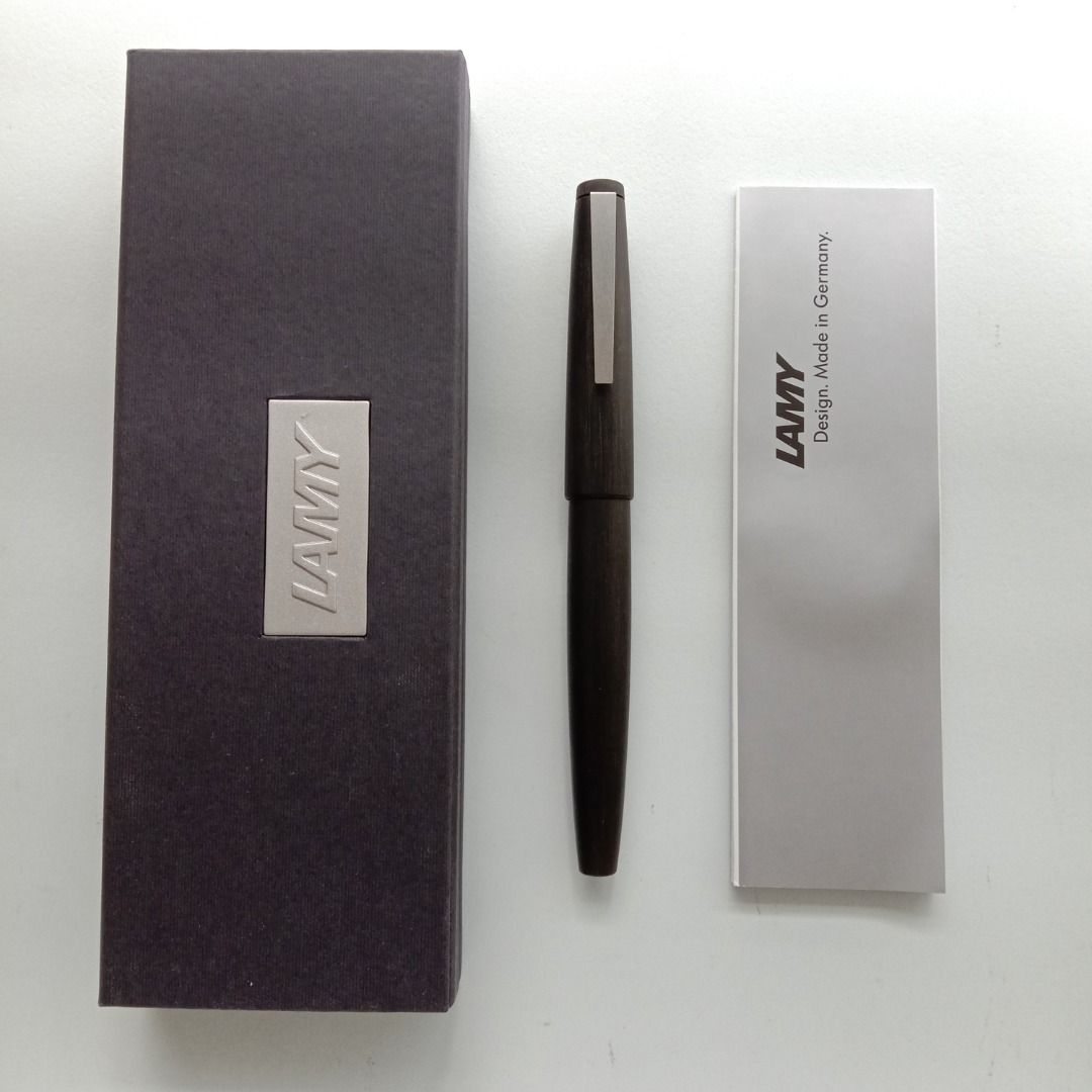 LAMY 2000 Makrolon - Brand New (Category: Stationery & School Supplies) located in Quezon City. Submitted by chibiboss (Listing ID 1378851020, Image 1). Description: Paki-basa po nang maigi ang description at paki-check ang lahat ng photos para sa kumpletong detalye. Sasagot lang po kami sa mga tanong na wala pa sa description para iwas-abala at tipid sa oras para sa lahat. Salamat! LAMY 2000 Makrolon Made in Germany Piston filler 14k white-gold 