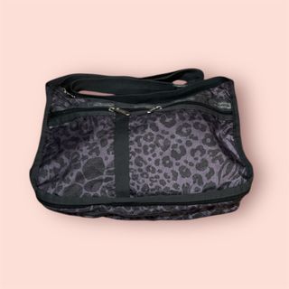 (Kategori: ) berada di . Dikirim oleh cfc.store (ID iklan 1378774365, Gambar 1). Deskripsi: .