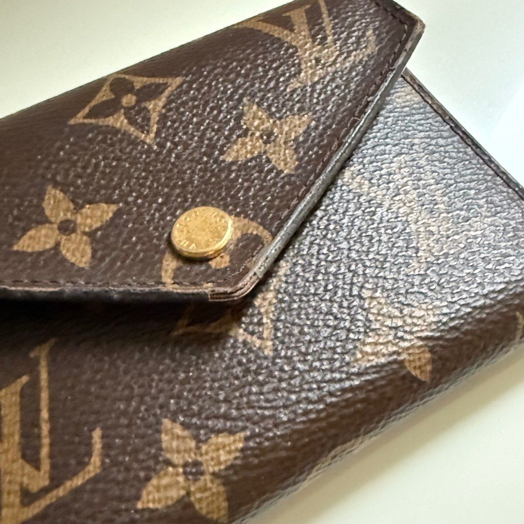 Louis Vuitton Victorine Wallet - Authentic (Category: Luxury Bags & Wallets) located in Quezon City. Submitted by nikoabl (Listing ID 1378769140, Image 2). Description: Retail: 595$ Online retail more expense now Selling for half Rare Personally owned No major issues .