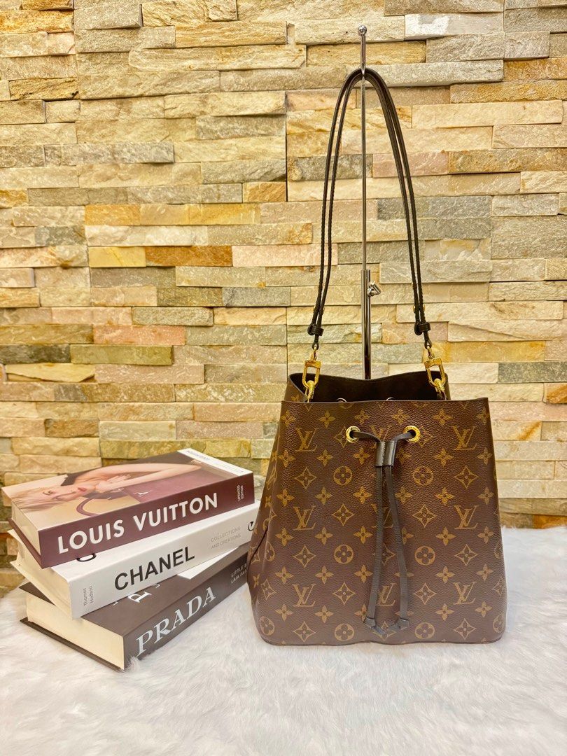 LV Neo Monogram Canvas MM (Category: Luxury Bags & Wallets) located in Taguig. Submitted by angelbellaclaire (Listing ID 1378918537, Image 1). Description: Fresh Bag, Fresh Vibes!!! 👜 “Bucket of Style. Built for Every Day.” Louis Vuitton Neo Noé MM – Monogram Canvas (9/10) An iconic bucket bag reimagined for the modern woman. Made from signature Monogram canvas with luxurious leather trim and gold-tone hardware. Features a drawstring closure and