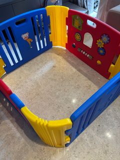 (Category: ) located in . Submitted by shopbelowtwenties (Listing ID 1378789195, Image 1). Description: .