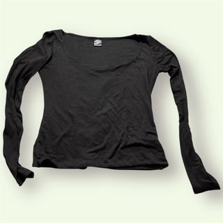 (Category: ) located in . Submitted by decluttering.amb (Listing ID 1378807540, Image 1). Description: .