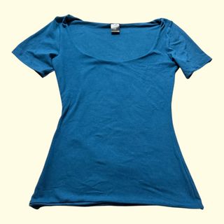 (Category: ) located in . Submitted by decluttering.amb (Listing ID 1378806889, Image 1). Description: .