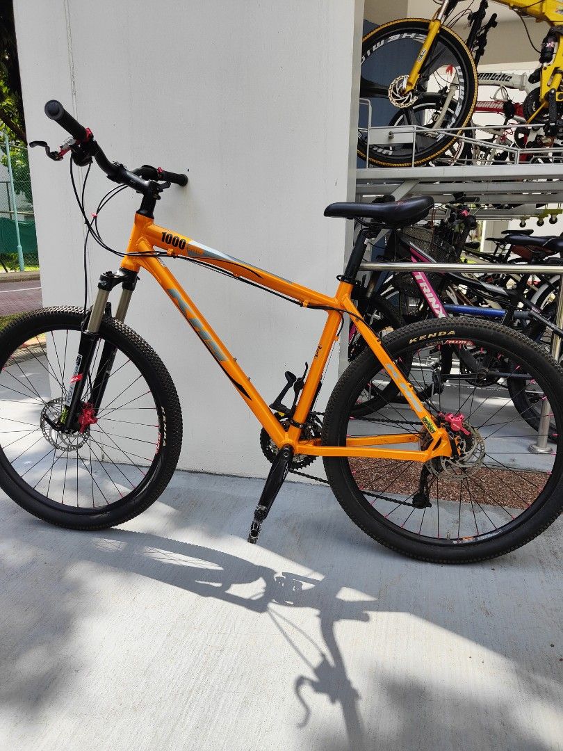 Mountain bike / MTB/bicycle (Category: Bicycles) located in Singapore. Submitted by buyer.248 (Listing ID 1378796058, Image 2). Description: Khsmountain bike Shimano 3x9 speed fork with lockout - Hydraulic Disc brakes - Kenda tires - Good condition - Suitable for trails and city riding - Comfortable saddle - Ready to ride!.