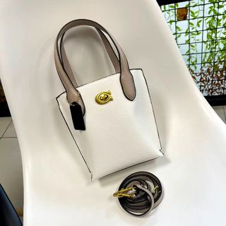 (Kategori: ) berada di . Dikirim oleh love_store88 (ID iklan 1378725512, Gambar 1). Deskripsi: .