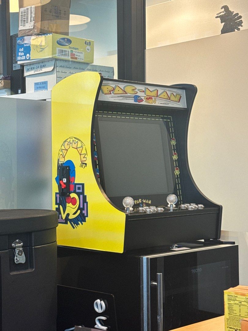 Pac Man Buttons. Machine Vintage Pac-Man Arcade Machine Bar Top (open to nego), Video Gaming ...