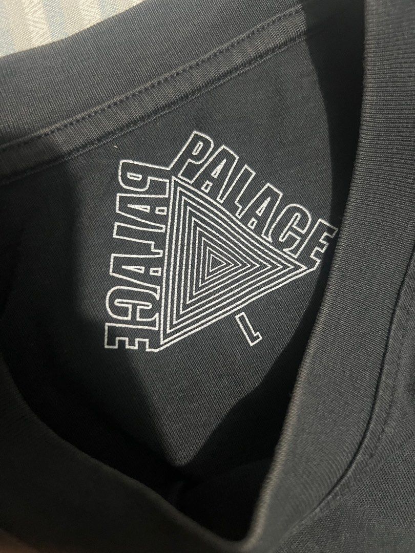 PALACE (Category: Tshirts & Polo Shirts ) located in Daraga. Submitted by sudeee (Listing ID 1378861375, Image 3). Description: PALACE Dimes:22 x 29 Issue: Stains on print, Fadings Color Rate: 9/10.