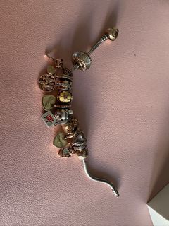 (Category: ) located in . Submitted by vanessanna (Listing ID 1378825121, Image 1). Description: .