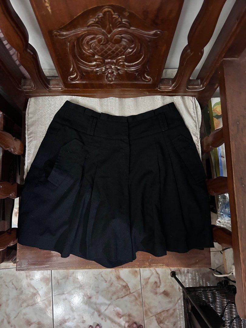 Paperbag shorts (Category: Shorts) located in Cavite. Submitted by elledecluttersss (Listing ID 1378909214, Image 3). Description: 27 on medida Gcash payment only .