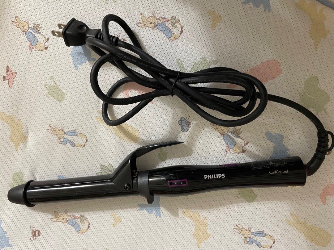 由 tom_wang (刊登 ID 1378829505，圖片 1) 提交，位於 台中市 (Taichung) 的 PHILIPS飛利浦沙龍級珍珠陶瓷溫控電捲棒 (類別：美髮清潔與護理)，說明：。