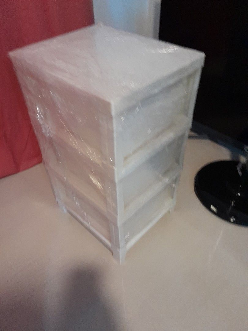 Plastic drawer (Category: Garage sale) located in Singapore. Submitted by mgaungthu89449 (Listing ID 1378899386, Image 1). Description: good condition.