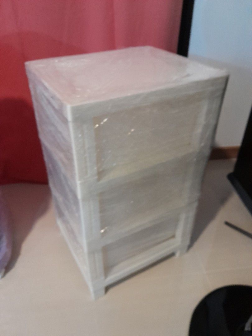 Plastic drawer (Category: Garage sale) located in Singapore. Submitted by mgaungthu89449 (Listing ID 1378899386, Image 3). Description: good condition.