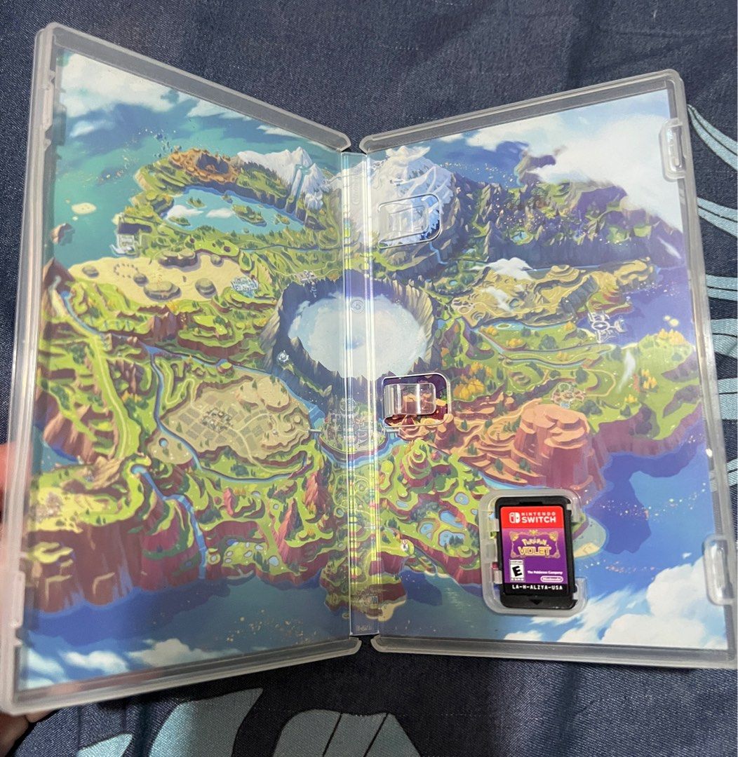 Pokemon Violet - Nintendo Switch (Category: Nintendo) located in Valenzuela. Submitted by 18jewelann (Listing ID 1378745848, Image 2). Description: For sale: Pokemon Violet - Nintendo Switch - 1,800 php - Good condition - Mode of Payment (COD via lalamove) Location: Rincon Valenzuela.
