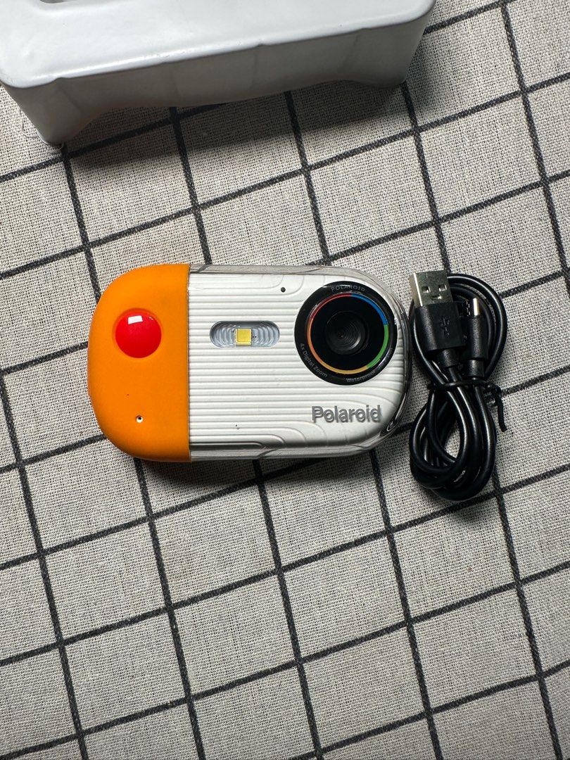 Polaroid Wave Waterproof Digicam (Category: Cameras) located in Cagayan de Oro. Submitted by curated.box (Listing ID 1378725686, Image 2). Description: Seldom used bought from Amazon.
