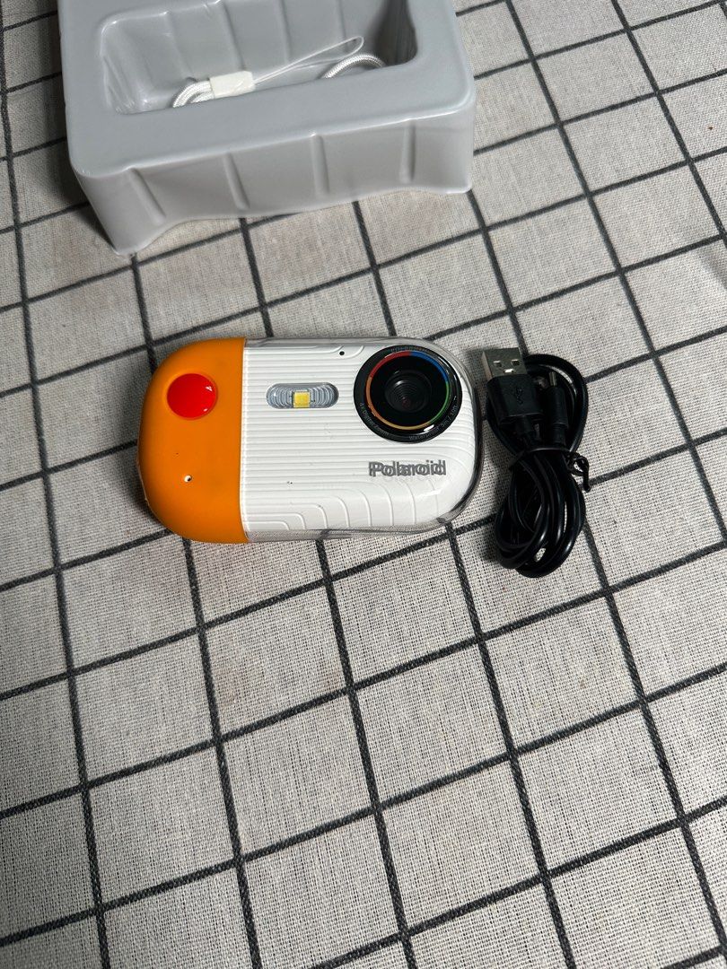 Polaroid Wave Waterproof Digicam (Category: Cameras) located in Cagayan de Oro. Submitted by curated.box (Listing ID 1378725686, Image 3). Description: Seldom used bought from Amazon.