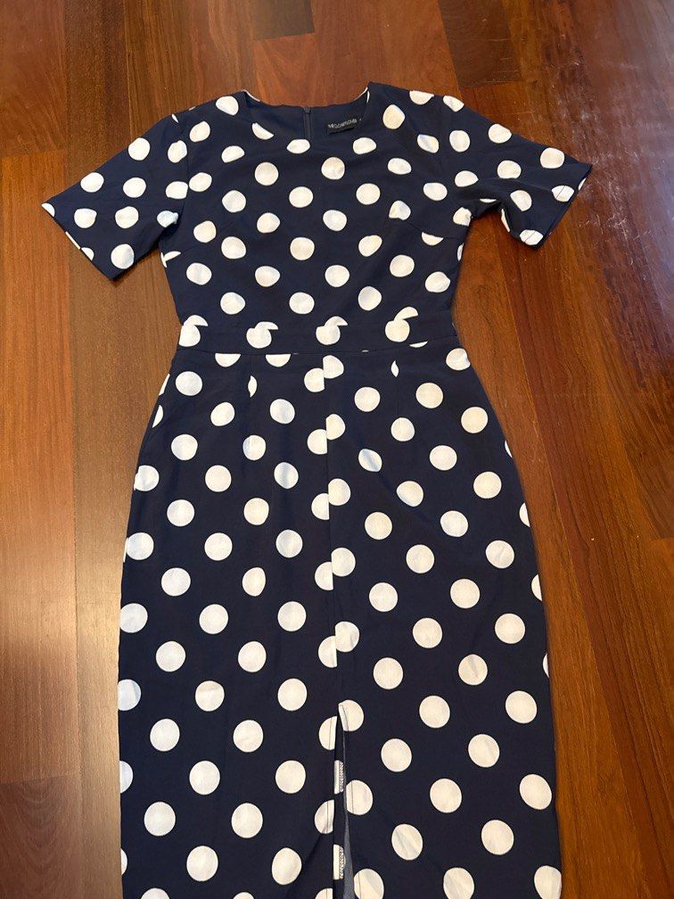 Polka Dot Dress size S (Category: Dresses) located in Singapore. Submitted by jojomeg (Listing ID 1378826459, Image 3). Description: Size S .