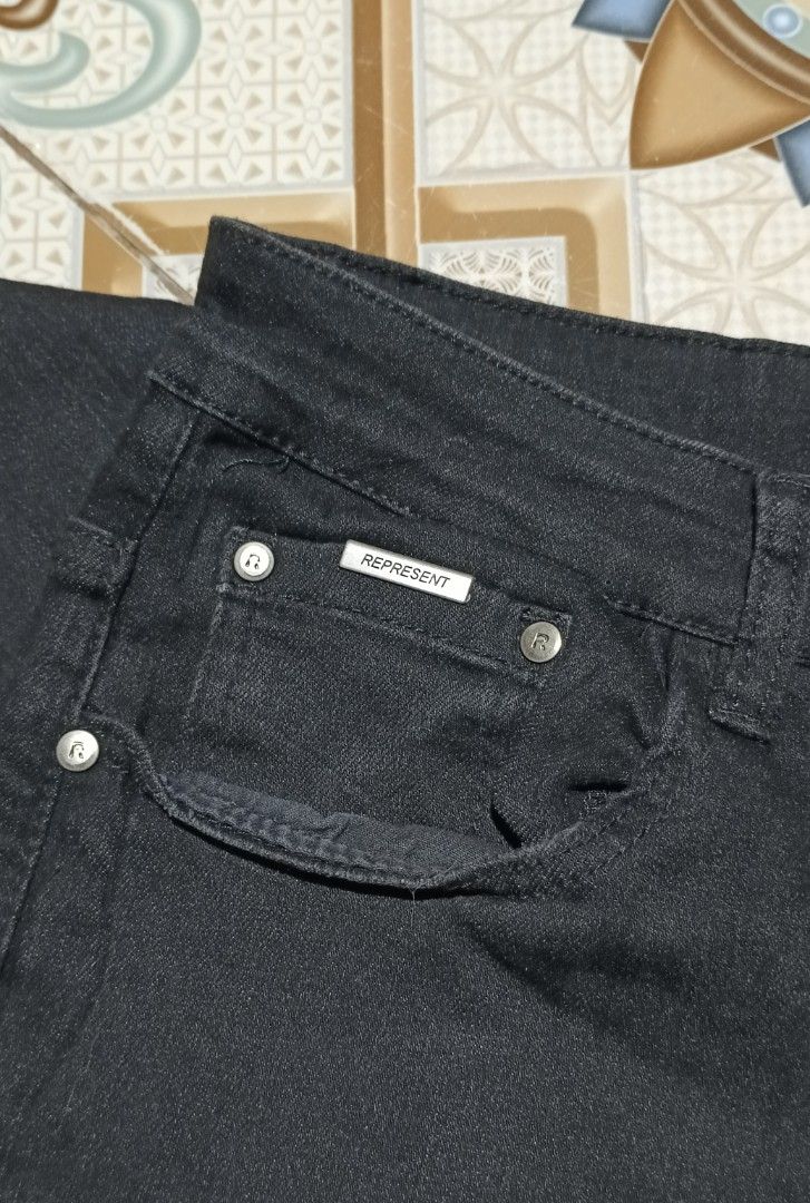 REPRESENT Distressed Skinny Jeans (Category: Jeans) located in Jordan. Submitted by pareng_j0mar (Listing ID 1378891126, Image 3). Description: REPRESENT Distressed Skinny Jeans Mega Black 🔸Waist 34 🔸Length 43 🔸Hem 6 Authentic Pristine Condition 💎 🏷️ 1,500.