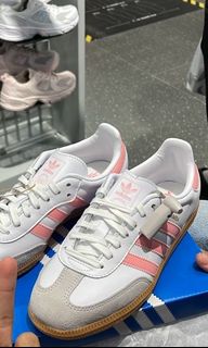 (Category: ) located in . Submitted by shop.preloved.miss (Listing ID 1378750765, Image 1). Description: .