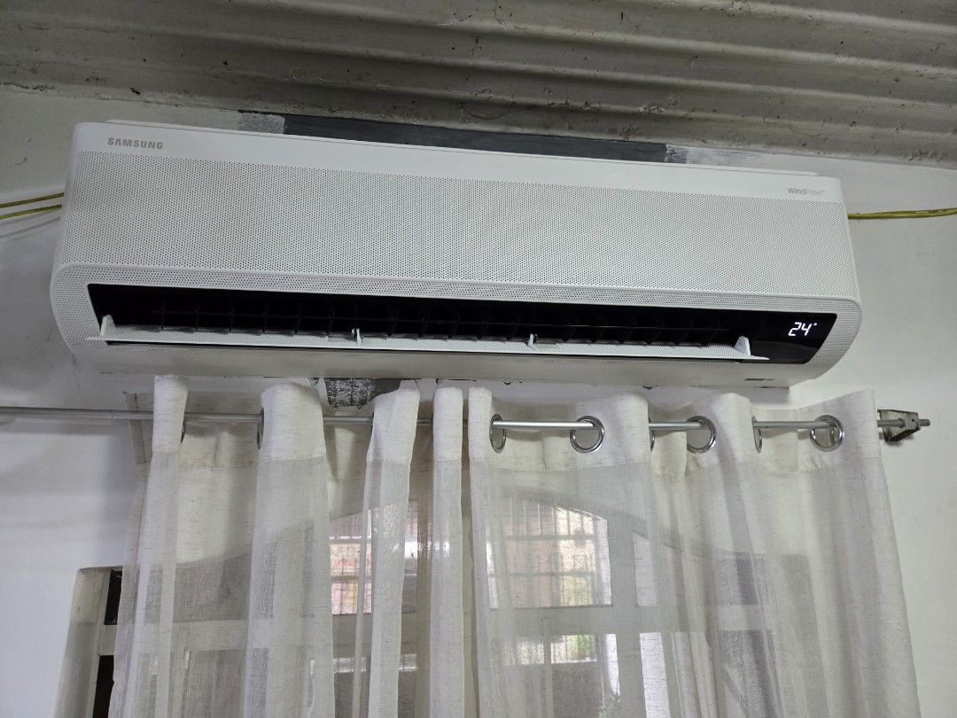 Samsung Inverter Windfree AC (Split Type) - 2HP (Category: Air Conditioning and Heating) located in Manila. Submitted by asdfghjklaine07 (Listing ID 1378785828, Image 2). Description: Samsung Inverter Windfree AC (Split Type) - 2HP Bought it summer last year 2024 to avoid heatstroke for my dogs. Stopped using it because the AC 2hp was too powerful, we only have a small space. Bought it for 45,500 plus at SM Appliances. RFS: Too big for a small sp