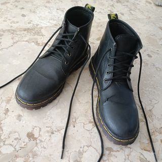 (Kategori: ) berada di . Dikirim oleh preloved.kamarkakak (ID iklan 1378746622, Gambar 1). Deskripsi: .