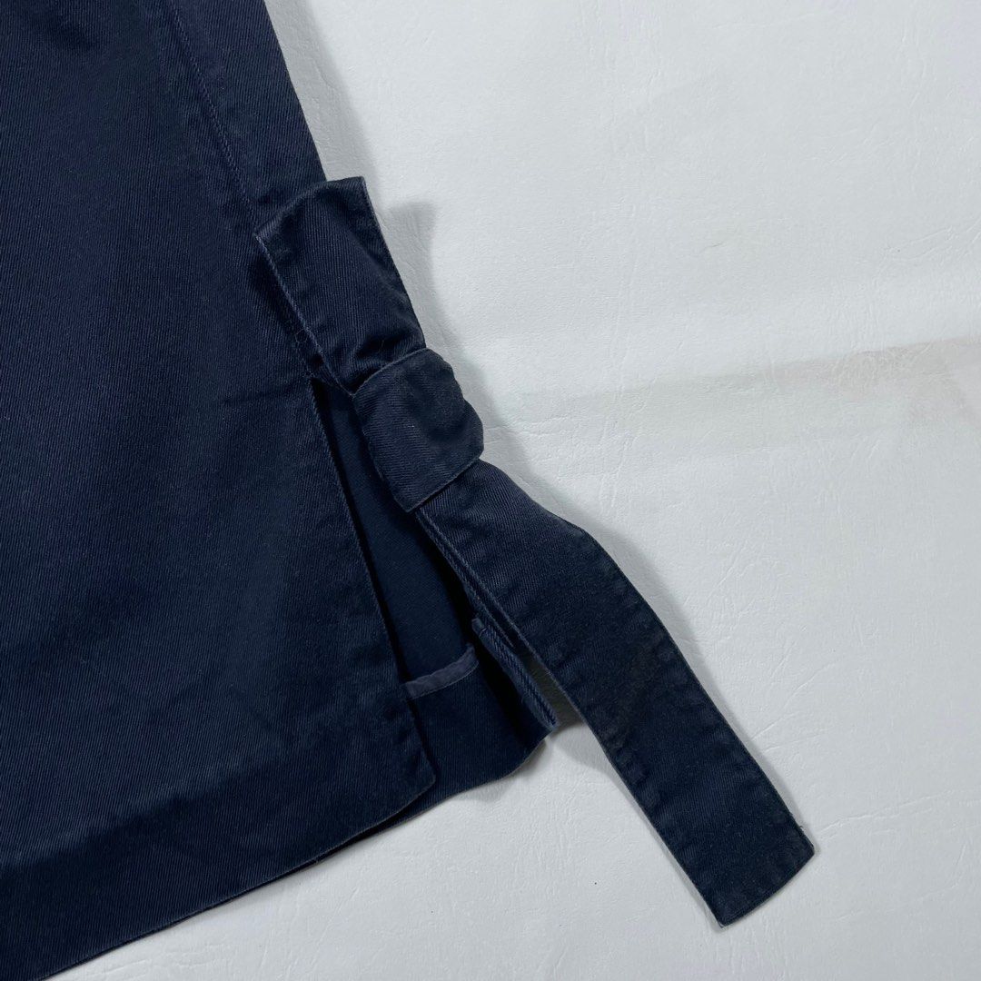 SHUSHU/TONG DOUBLE BOW TROUSERS (Category: Other Bottoms) located in Manila. Submitted by revise.ph_ (Listing ID 1378913859, Image 2). Description: SHUSHU/TONG DOUBLE BOW TROUSERS Made in CHINA Tagged Size :6 Dimension Waist:25 Length:28.8 Inseam:16.5 Rise:12.6 Leg opening:11.2 No issue Price:3,500 Free shipping via JNT.