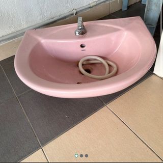 (Category: ) located in . Submitted by nazz041156 (Listing ID 1378899206, Image 1). Description: .