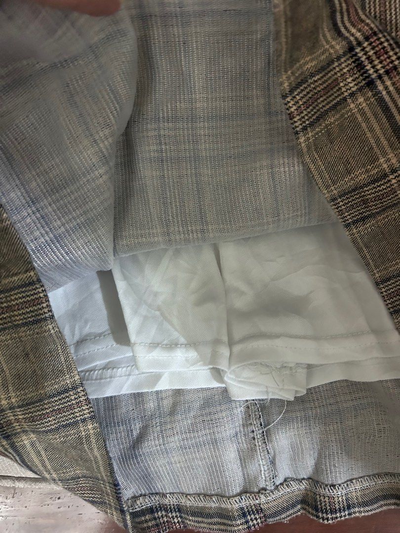 Skirt with inner shorts (Category: Skirts) located in Cavite. Submitted by elledecluttersss (Listing ID 1378908472, Image 3). Description: 28 on medida Gcash payment only .